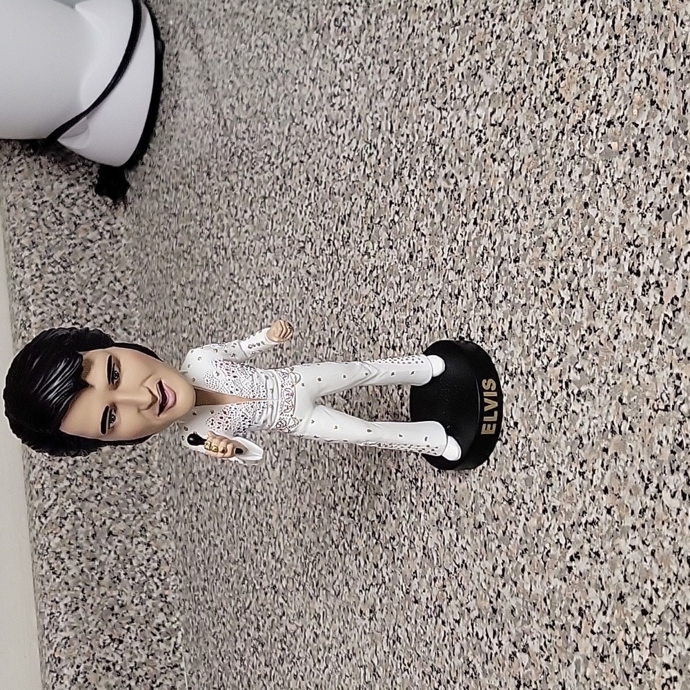Elvis Presley bobble head